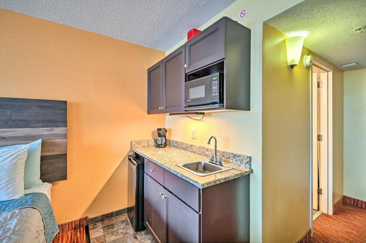 Convenient Myrtle Beach Studio With Balcony! ภายนอก รูปภาพ