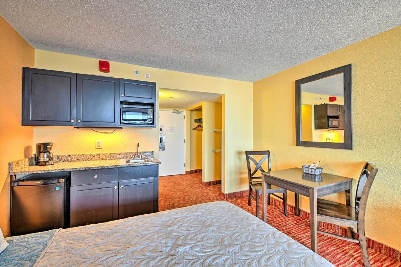 Convenient Myrtle Beach Studio With Balcony! ภายนอก รูปภาพ